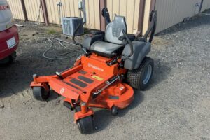 Used Husqvarna M-ZT 52 Zero Turn